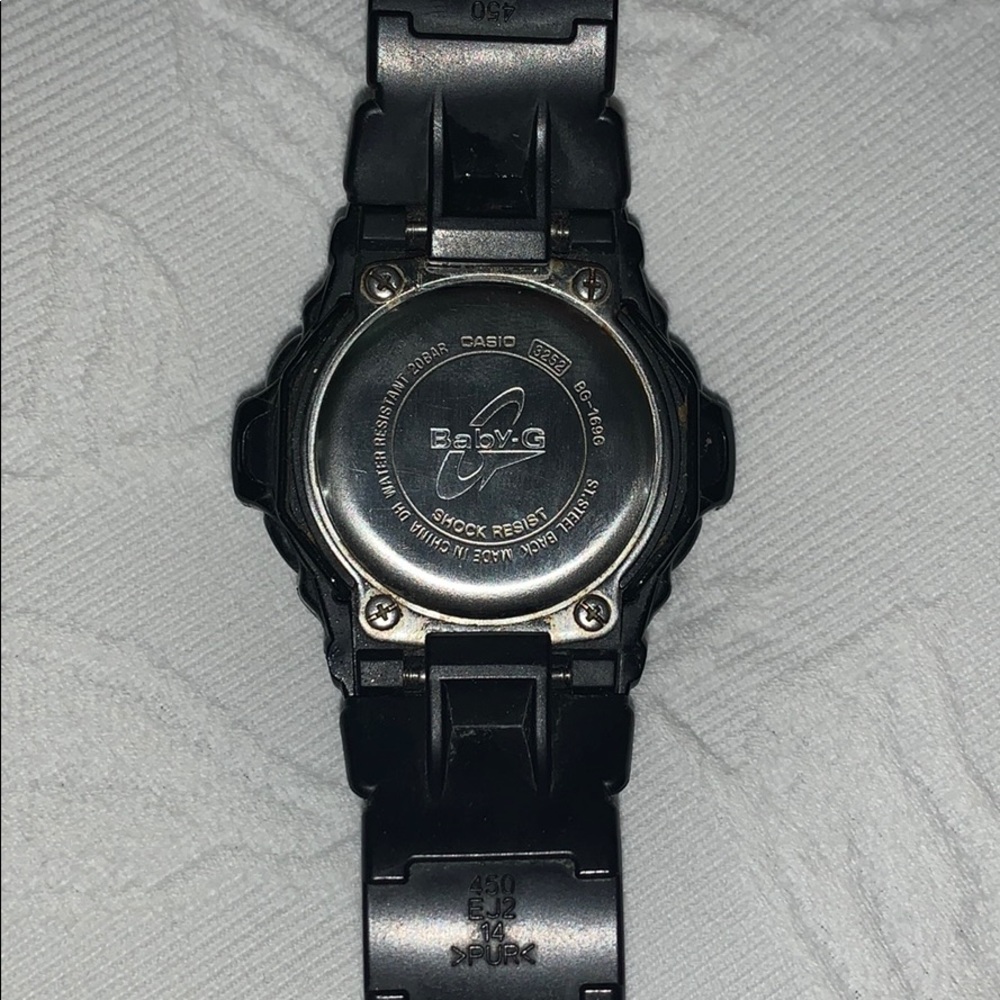 Watch - Picture 3 of 3